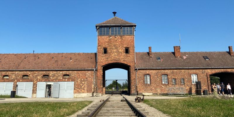 La mia “non visita” ad Auschwitz