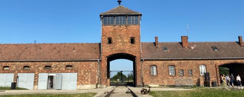 La mia “non visita” ad Auschwitz