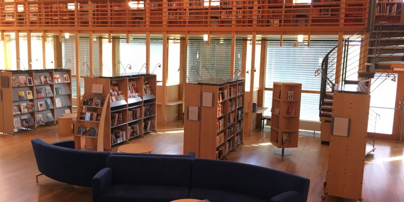 DPCM del 4 novembre 2020: i libri sono beni essenziali ma le biblioteche chiudono